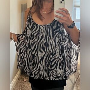 3 for&5✨Jennifer Lopez Women’s Off Shoulder Animal Printed Blouse, Size M